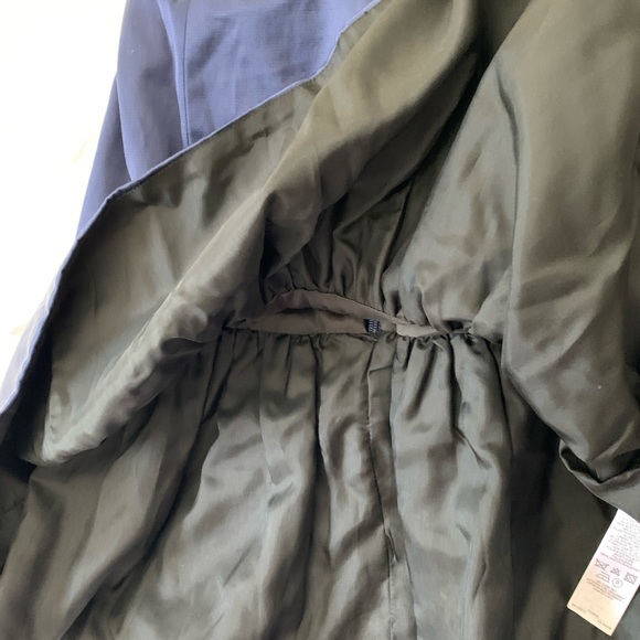 French connection Junior formal dress . Worn once to Prom. Size 2 - Picture 5 of 8